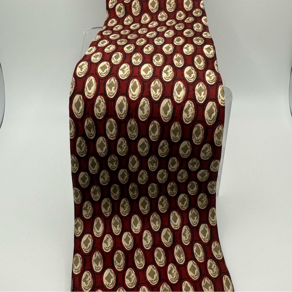 Cromley & Finch burgandy and Gold 100% Silk Tie. Handmade - Picture 3 of 6